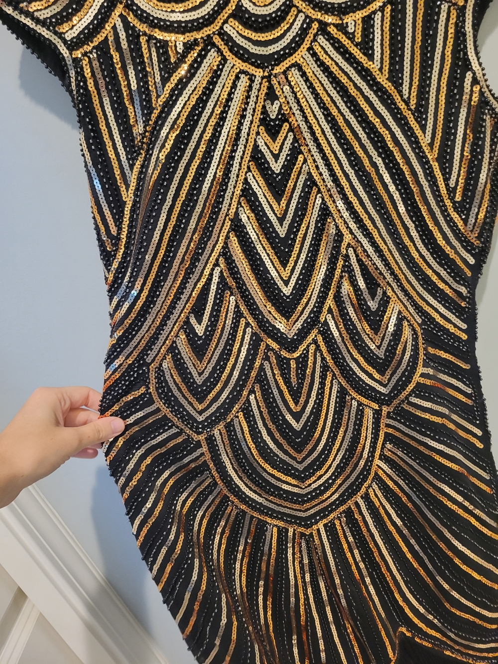 Black and Gold Sequined Flapper Dress - Picture 2 of 8